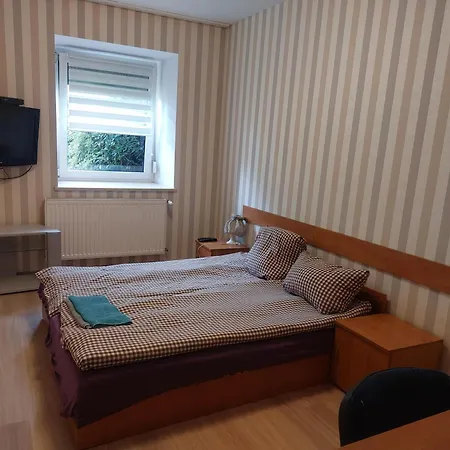 Noclegi Ali Wałbrzych Esterno foto