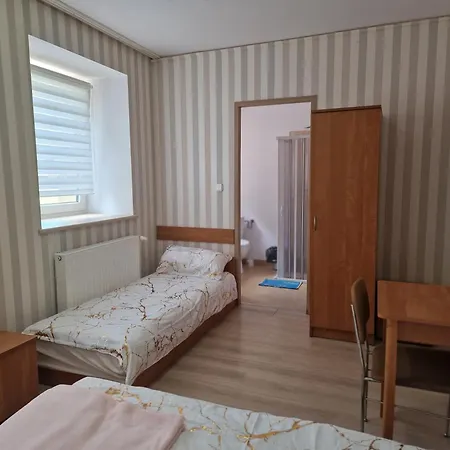 Noclegi Ali Wałbrzych Esterno foto
