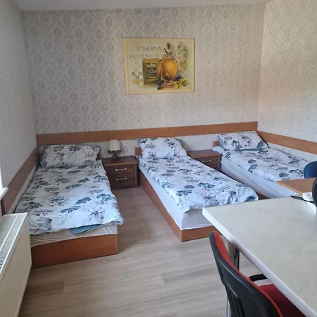 Noclegi Ali Wałbrzych Esterno foto
