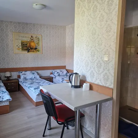 Noclegi Ali Wałbrzych Esterno foto
